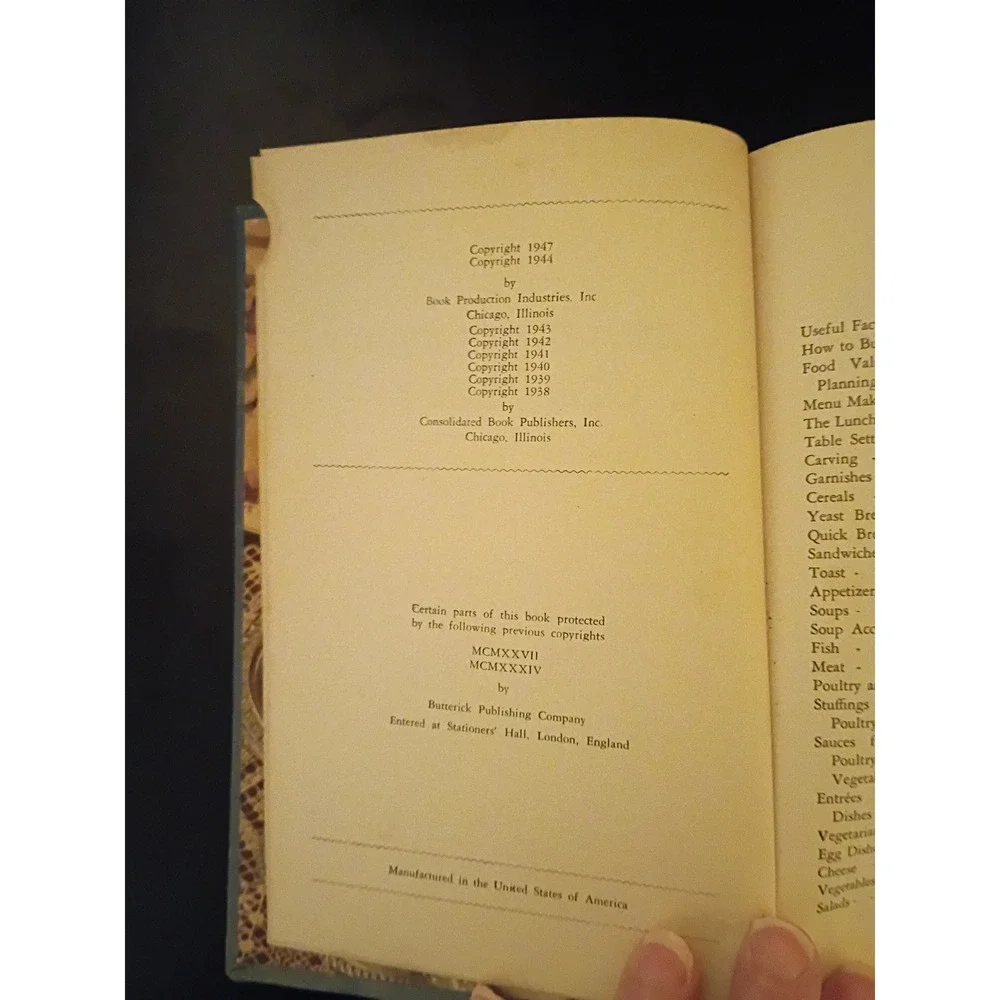 Vintage 1947 The American Woman's Cook Book Ruth Berolzheimer Thumb Indexed Blue